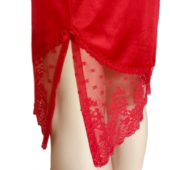 Vintage VANITY FAIR Slip Lacy Lipstick Red Half Lace Side Slit Sz S TT - Picture 3 of 6